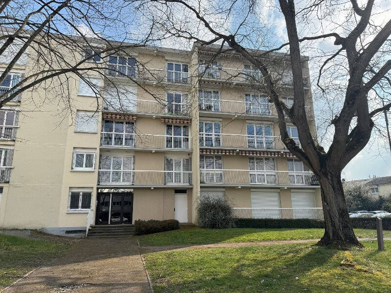 Appartement à FLEURY-LES-AUBRAIS