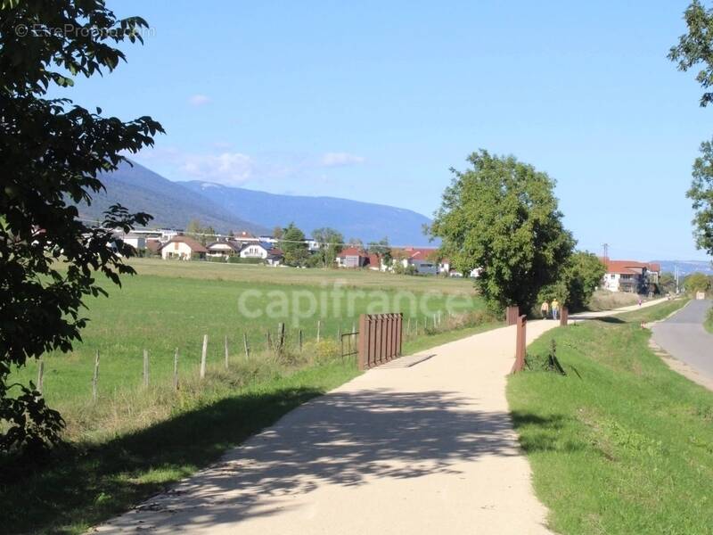 Appartement à THOIRY