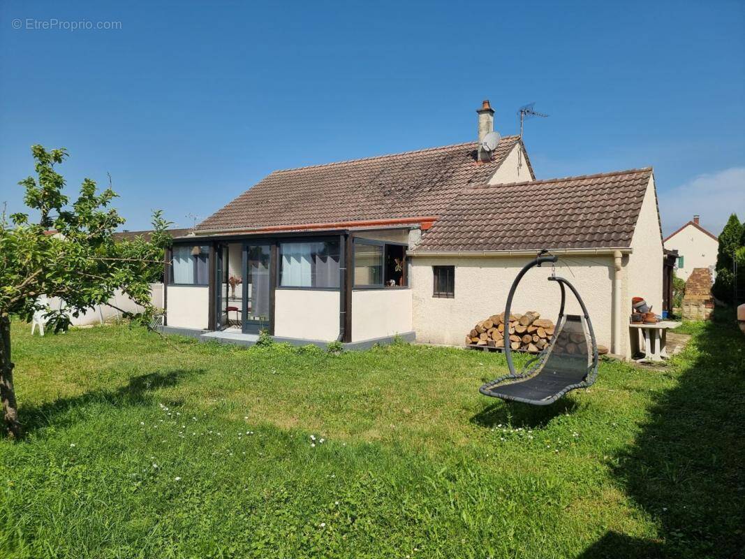 Maison à ANGLURE