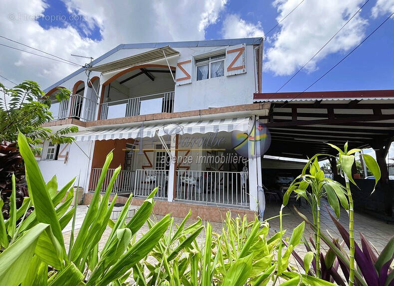 Maison à BAIE-MAHAULT