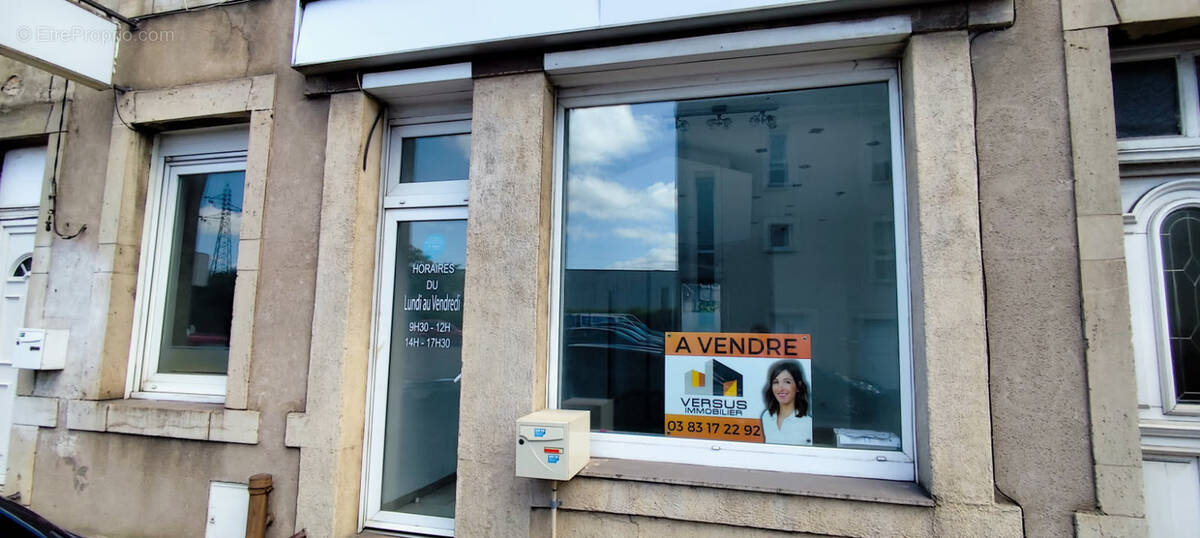 Commerce à NEUVES-MAISONS