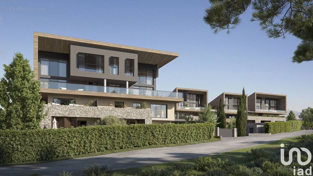 Photo 1 - Appartement à CHATEAUNEUF-GRASSE