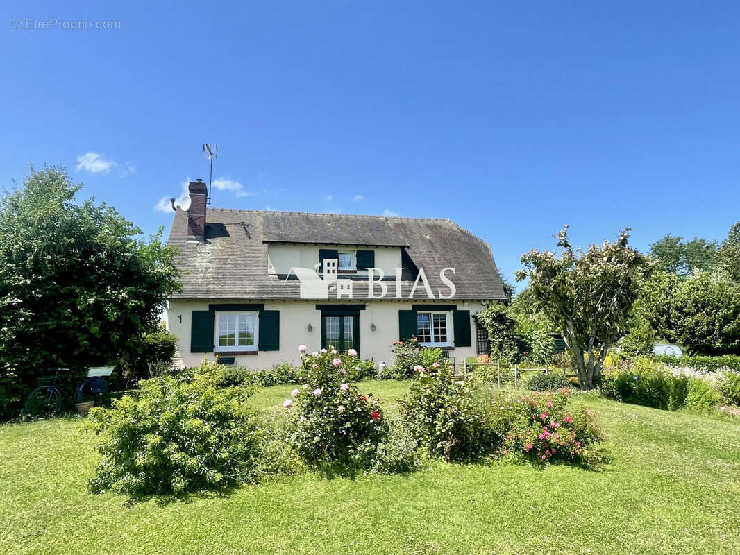 Maison à BOURG-ACHARD