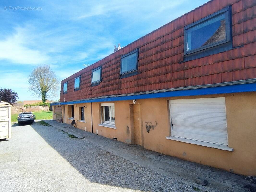 Maison à AUBERCHICOURT