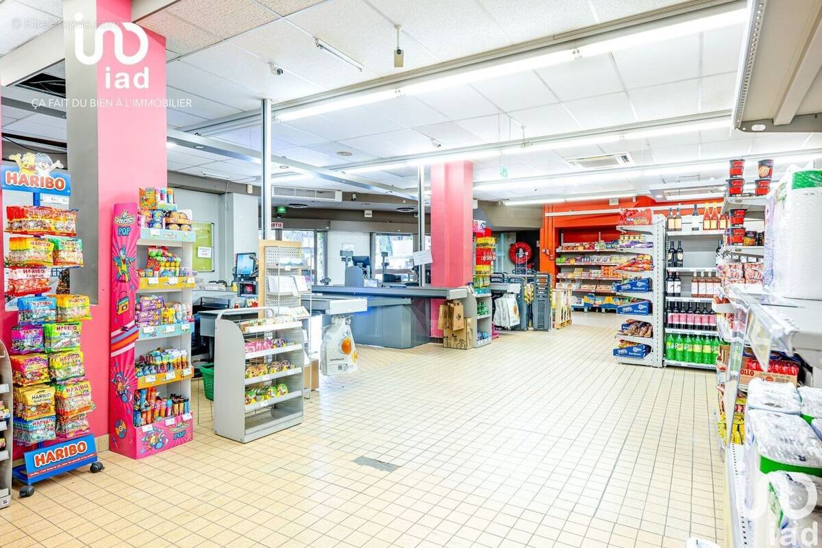 Photo 1 - Commerce à EMBRUN