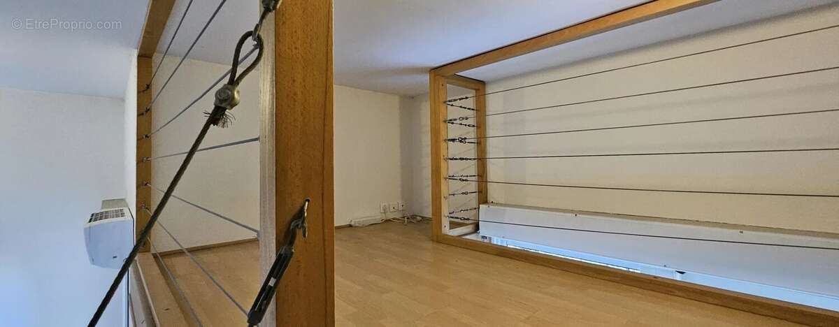 Appartement à SAINT-LAURENT-DU-VAR