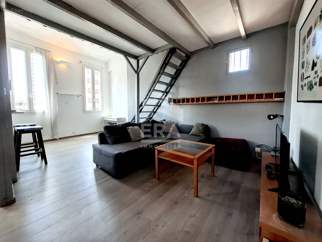 Appartement à MARSEILLE-6E