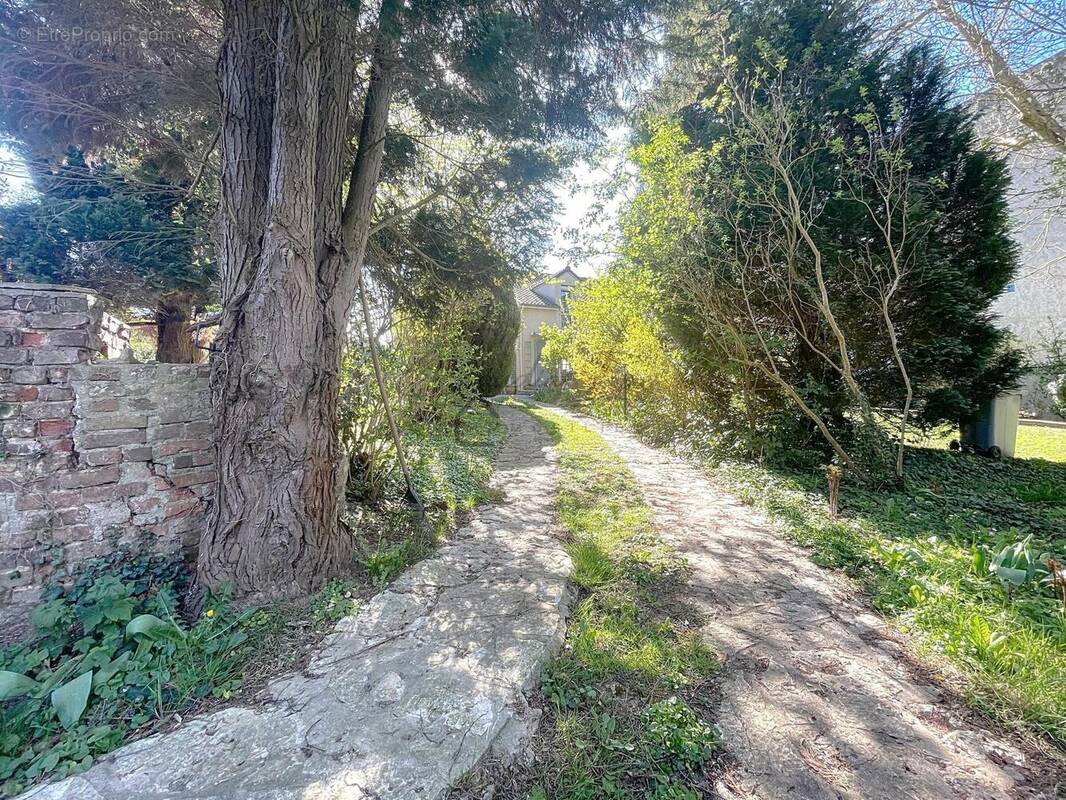 Photo 1 - Maison à MONTLIGNON
