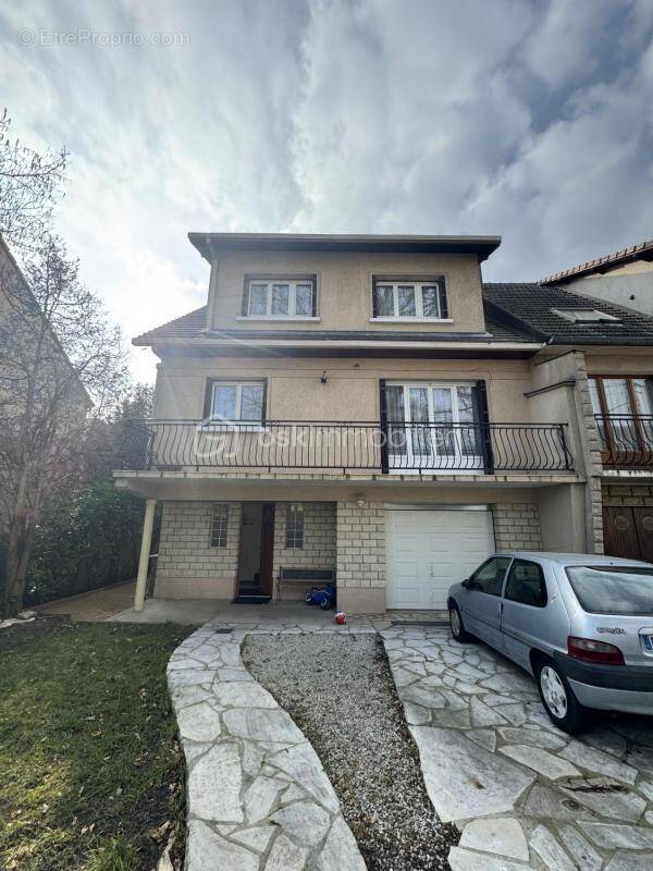 Maison à LIVRY-GARGAN