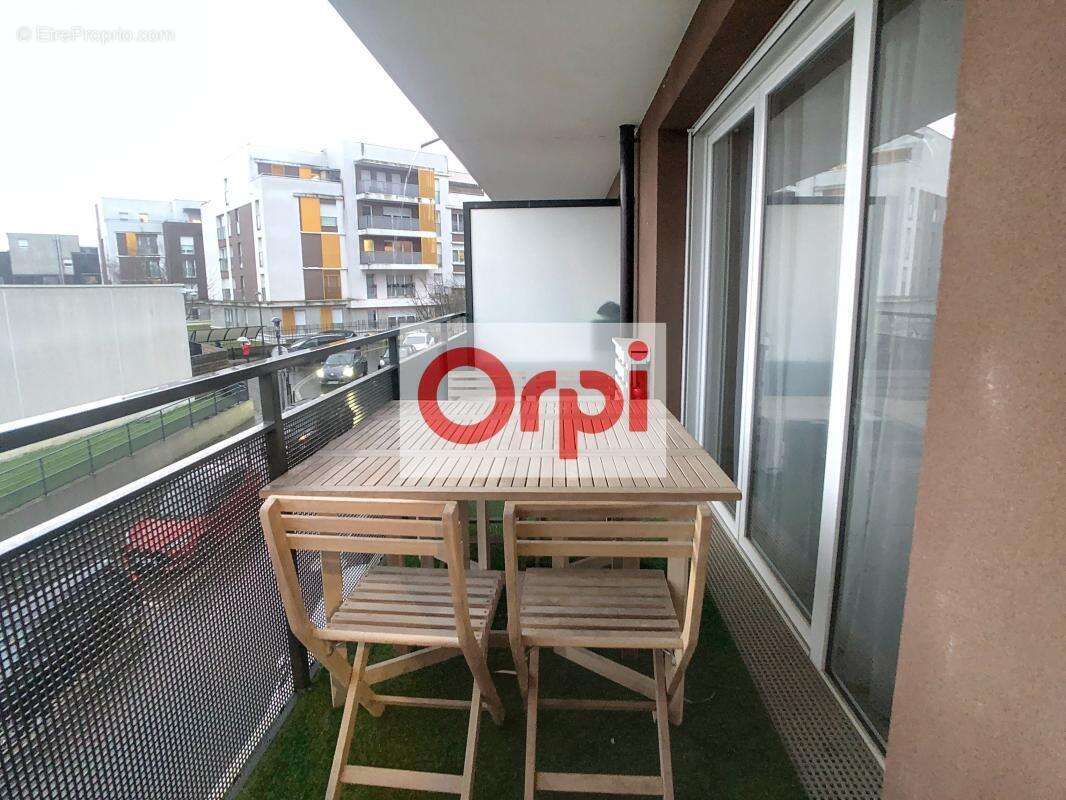 Appartement à FONTENAY-LE-FLEURY