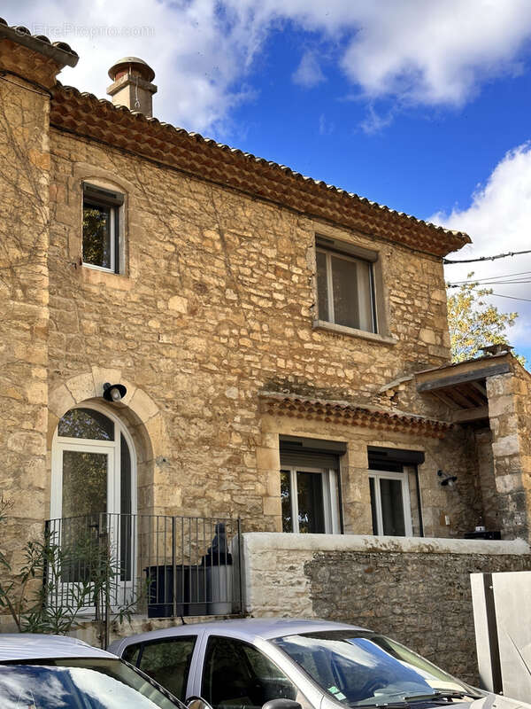 Maison à VENEJAN