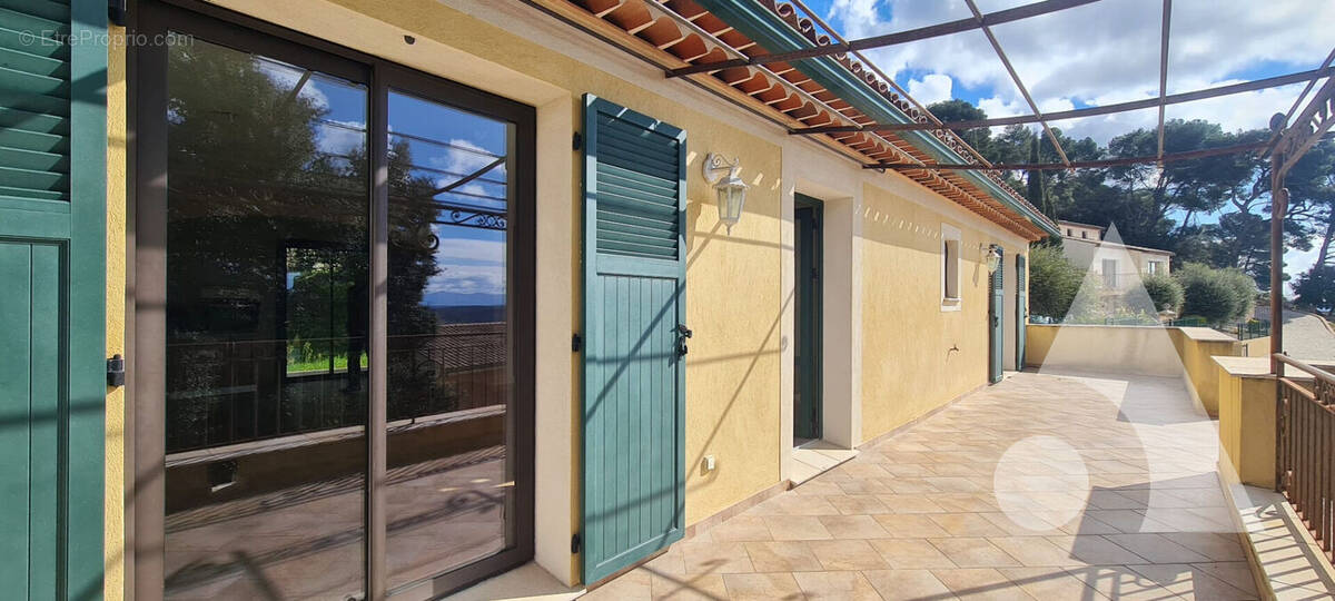 Maison à LORGUES