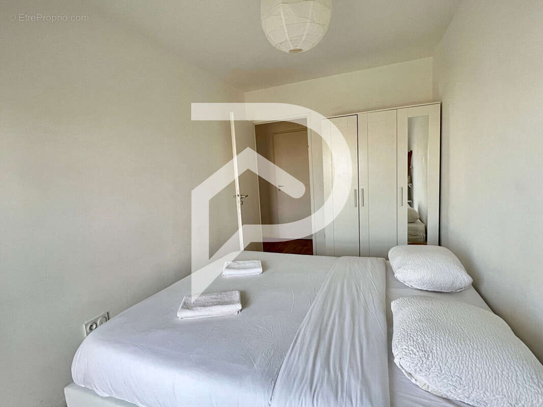 Appartement à L&#039;ILE-SAINT-DENIS