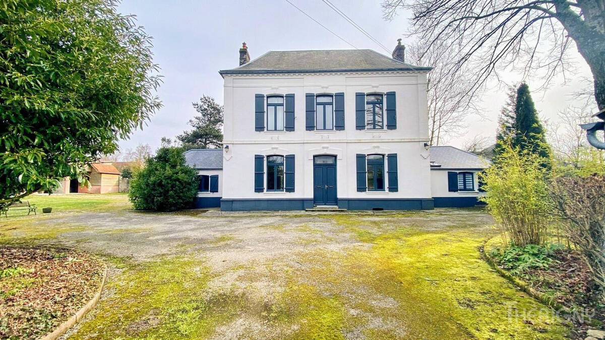 Maison à FEUQUIERES-EN-VIMEU