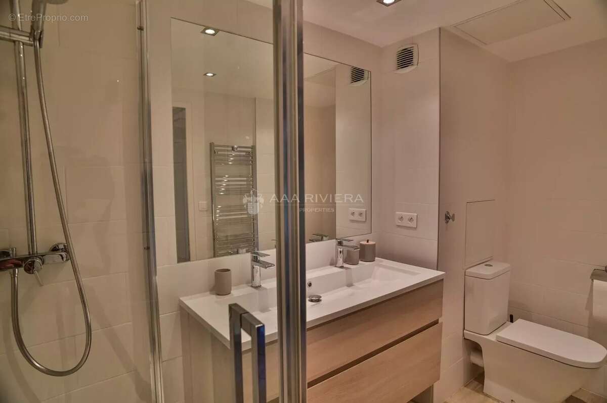 Appartement à MANDELIEU-LA-NAPOULE