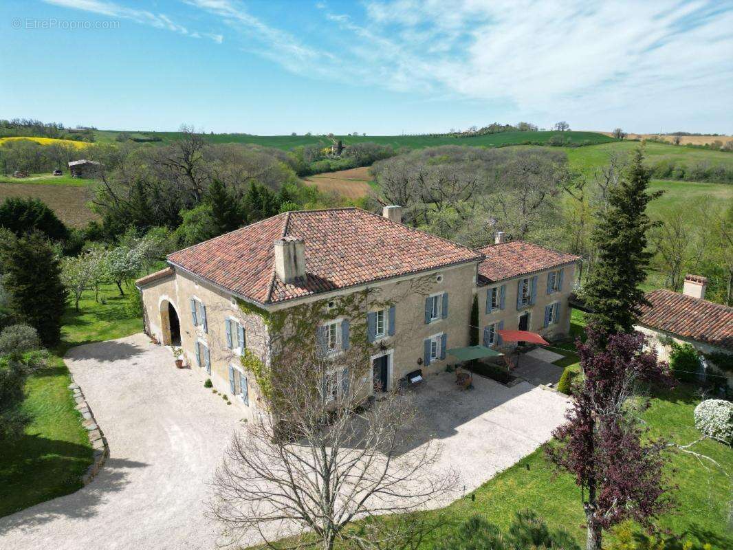 Maison à VALENCE-SUR-BAISE