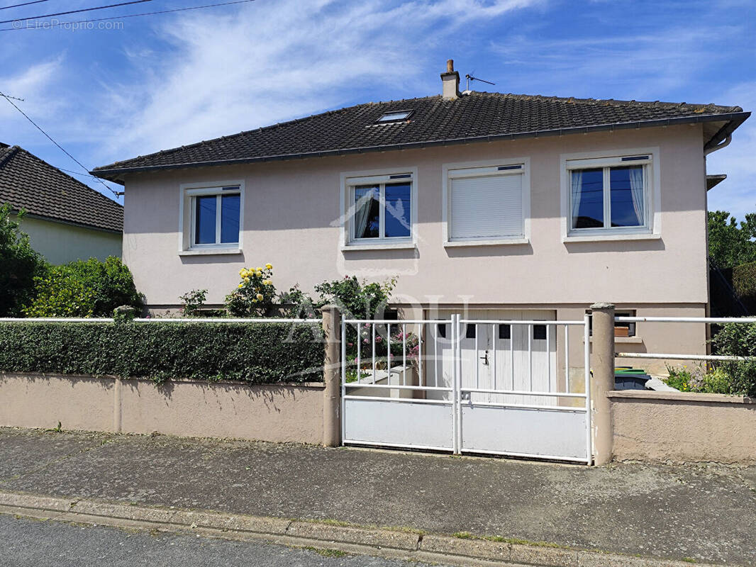 Maison à BROU
