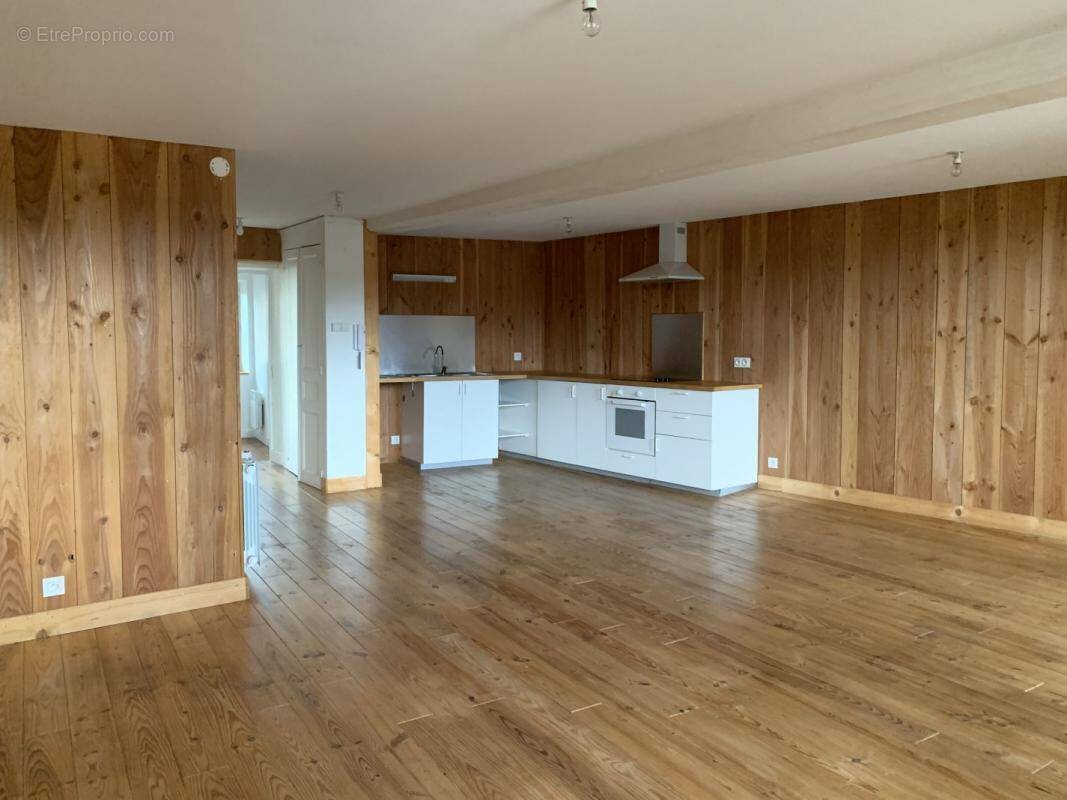 Appartement à THIERS