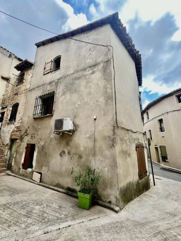 Maison à SAINT-GILLES