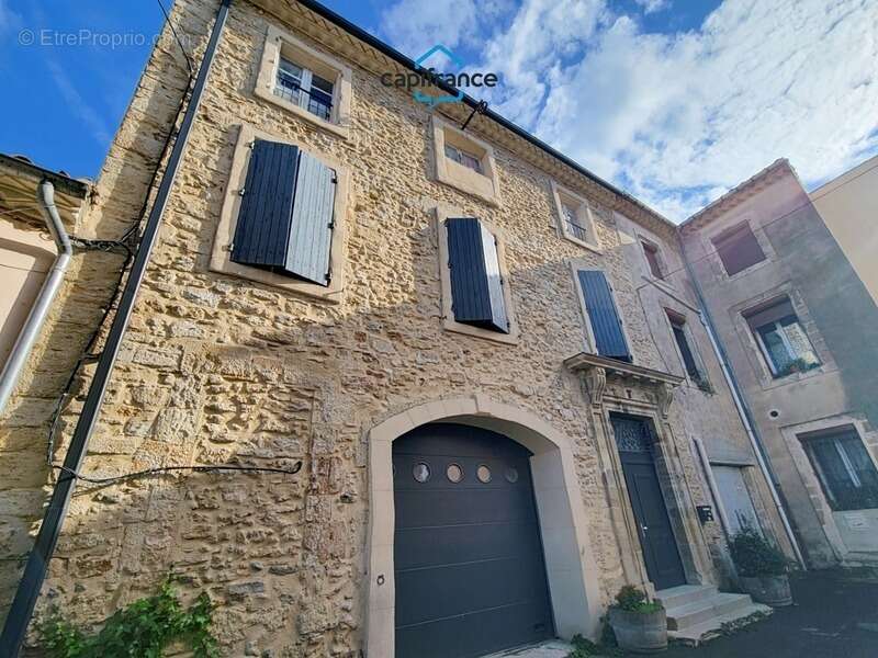 Maison à ROUJAN