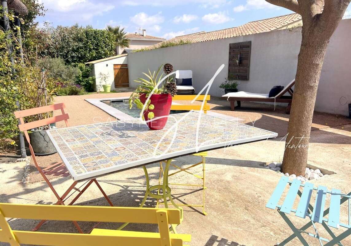 Photo 2 - Maison à CALVISSON