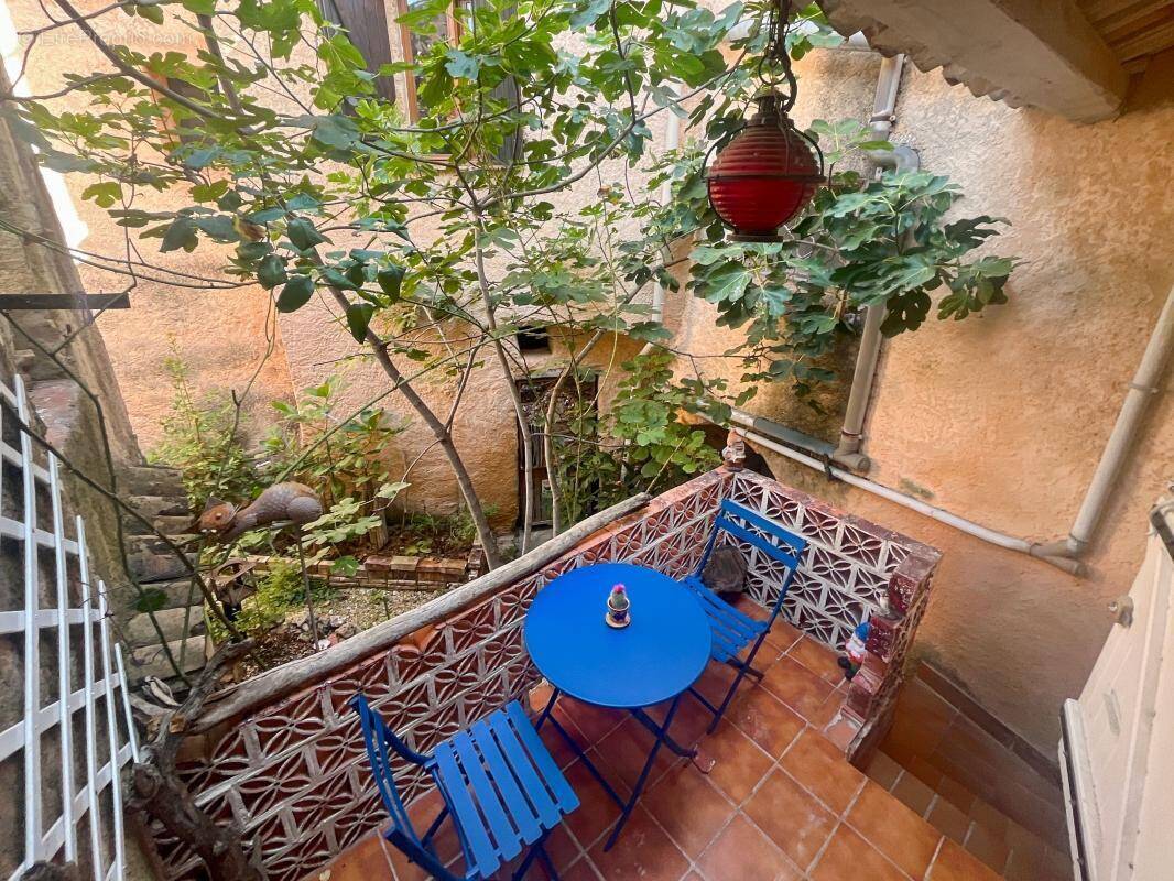 Maison à LA CAPELLE-ET-MASMOLENE