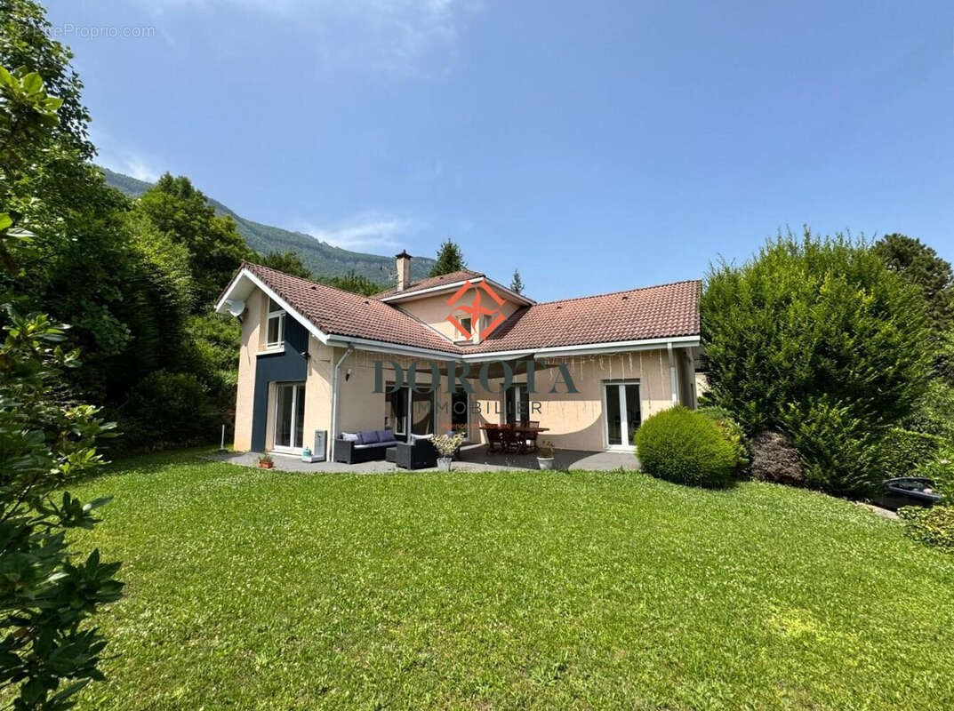 Maison à LE TOUVET