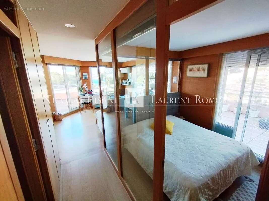 Appartement à ROQUEBRUNE-CAP-MARTIN