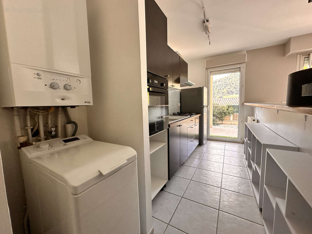 Appartement à EZE
