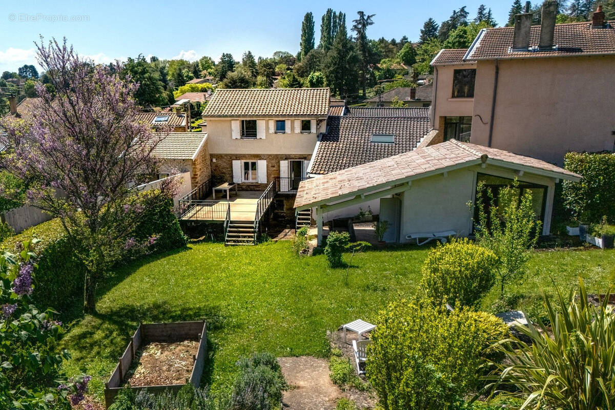 Maison à SAINT-CYR-AU-MONT-D&#039;OR