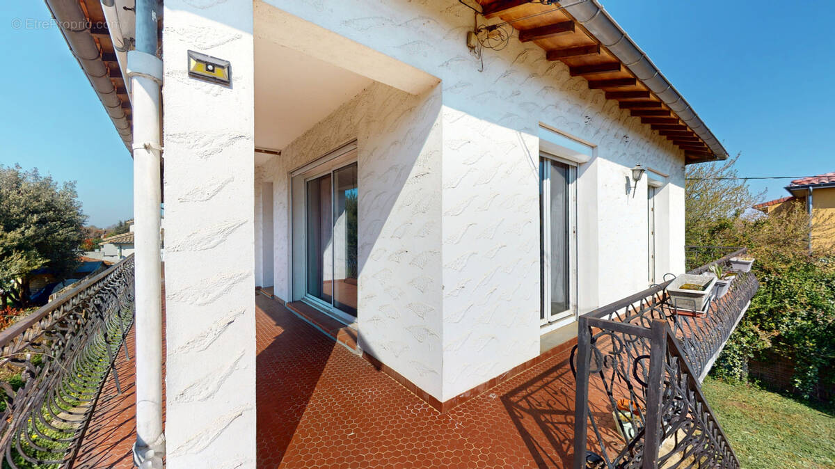 Maison à FROUZINS