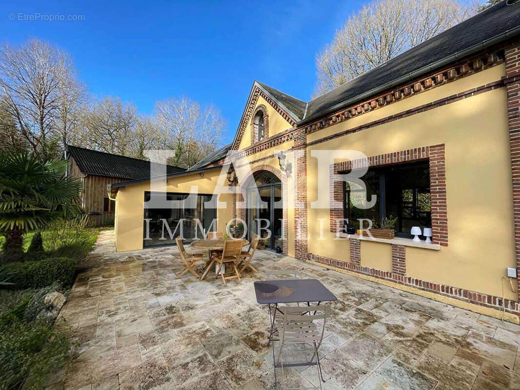 Maison à SAINTE-GAUBURGE-SAINTE-COLOMBE