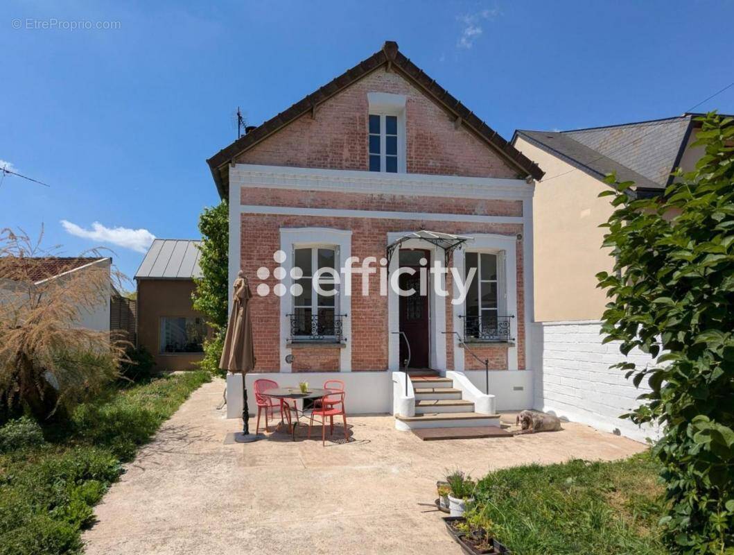 Maison à CHAMPIGNY-SUR-MARNE