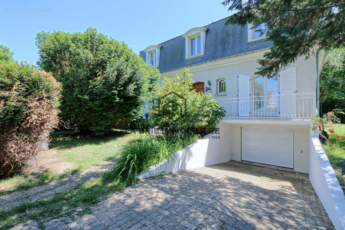 Maison à VILLECRESNES