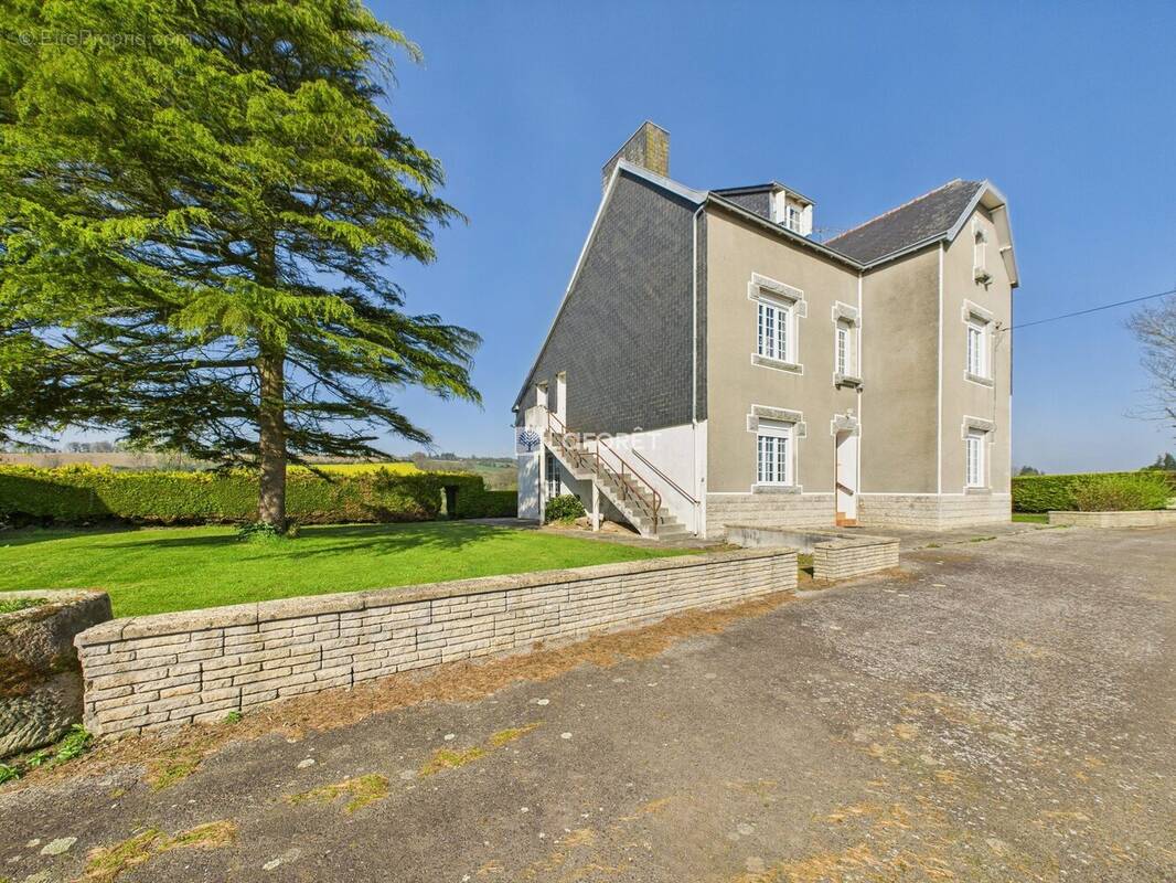 Maison à BRIEC