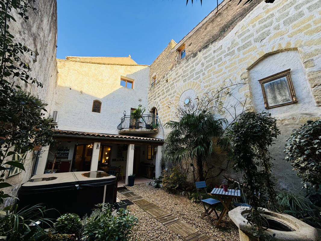 Maison à CAPESTANG