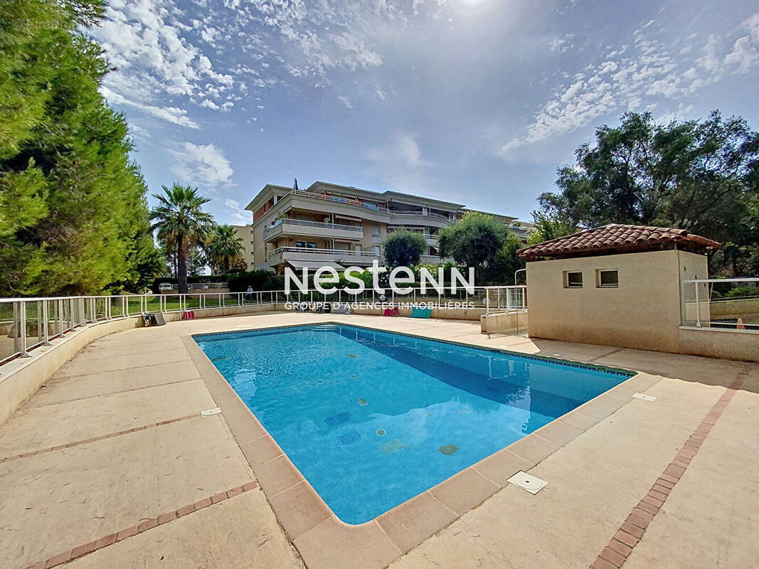 Appartement à VALLAURIS
