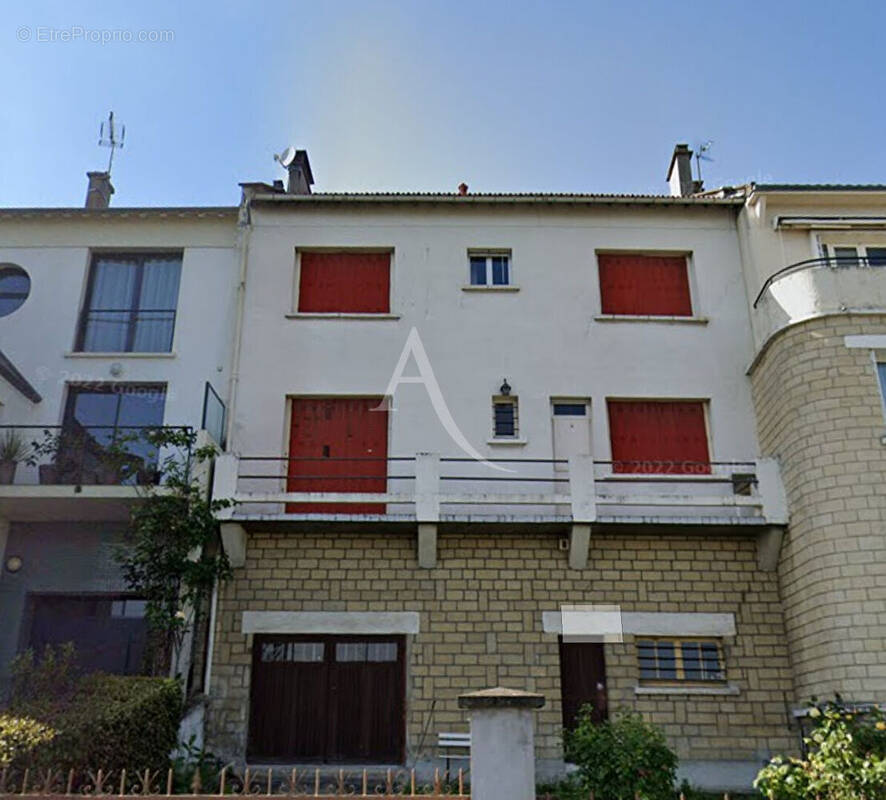 Maison à SURESNES