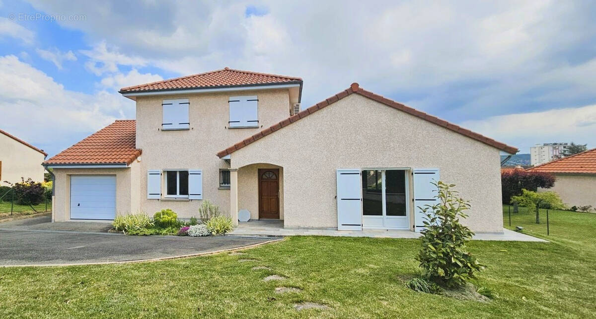Maison à BELLERIVE-SUR-ALLIER