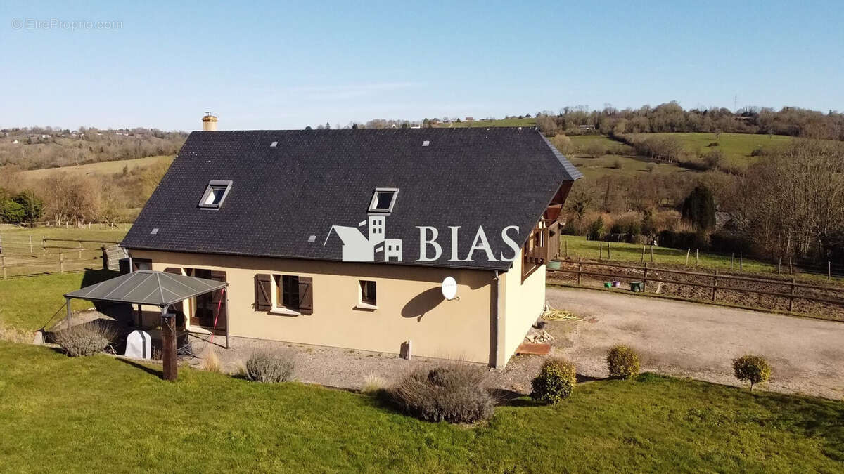 Maison à PONT-L&#039;EVEQUE