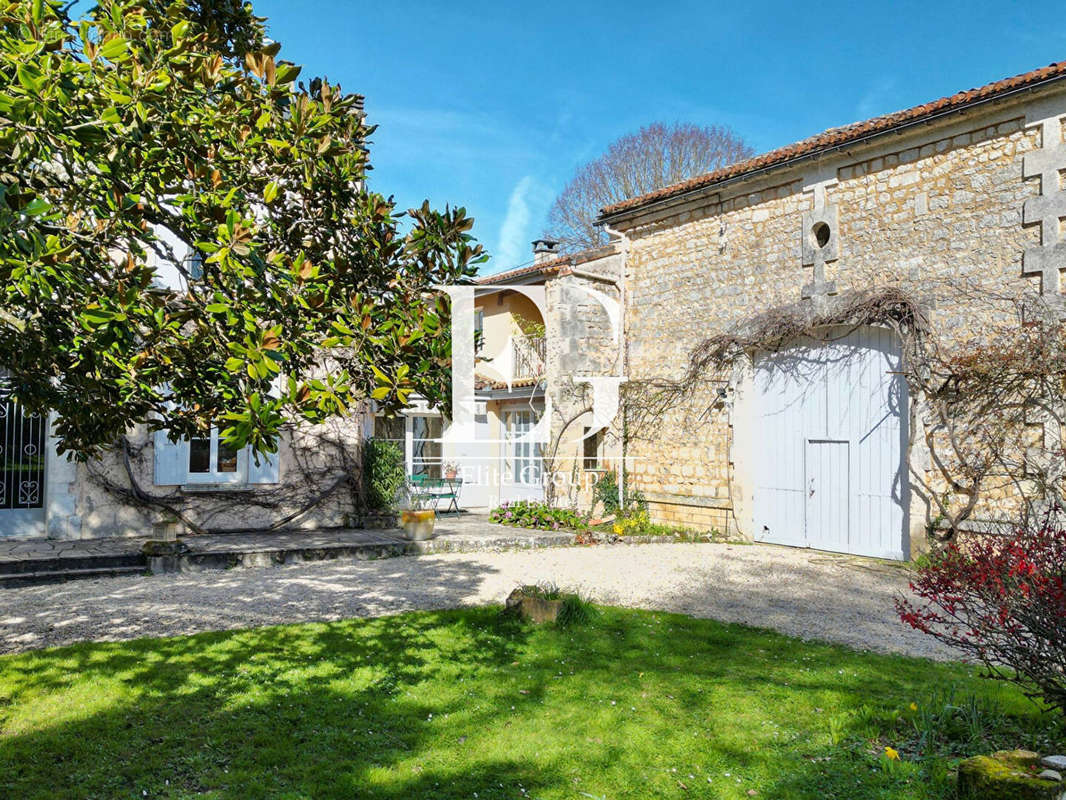 Maison à TOUVRE
