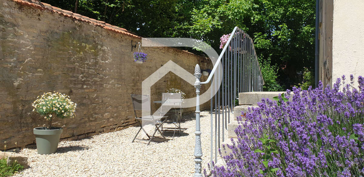 Maison à CHAUMONT