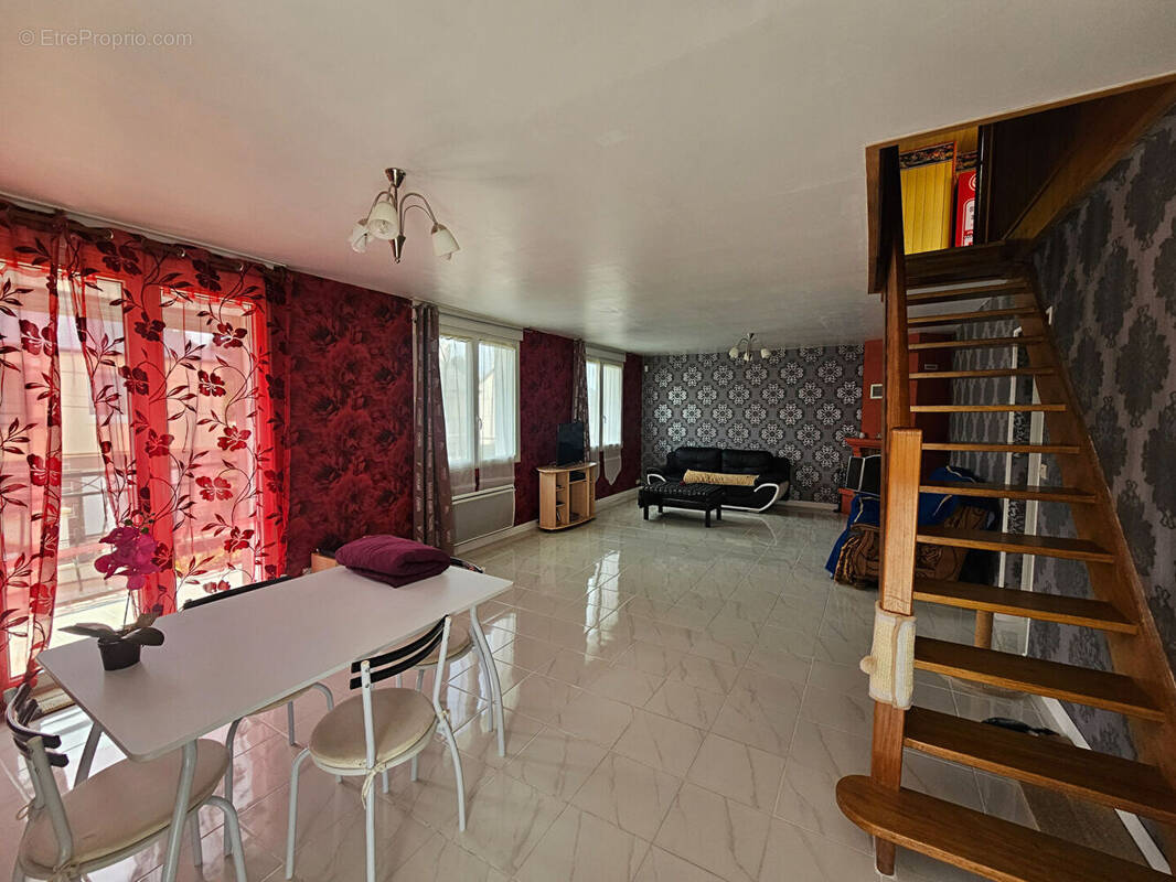Maison à YFFINIAC