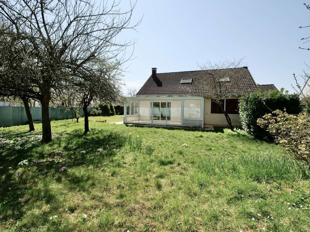 Maison à LE CHATELET-EN-BRIE