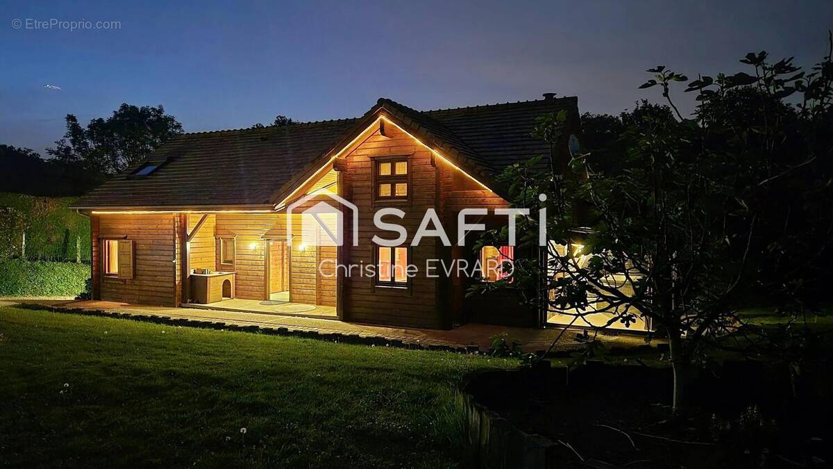Photo 1 - Maison à JANVRY