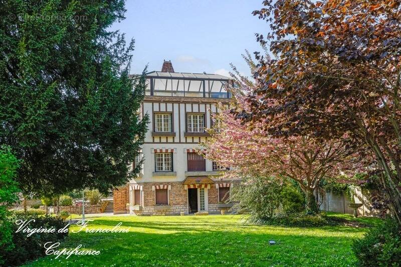 Maison à SAINT-MAUR-DES-FOSSES