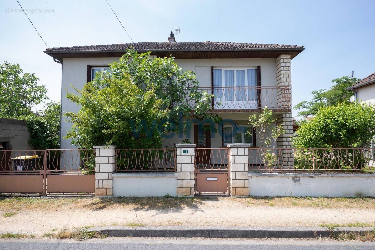 Maison à DOMERAT