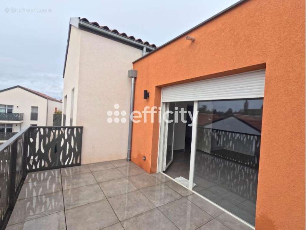 Appartement à SAINT-LAURENT-DE-MURE