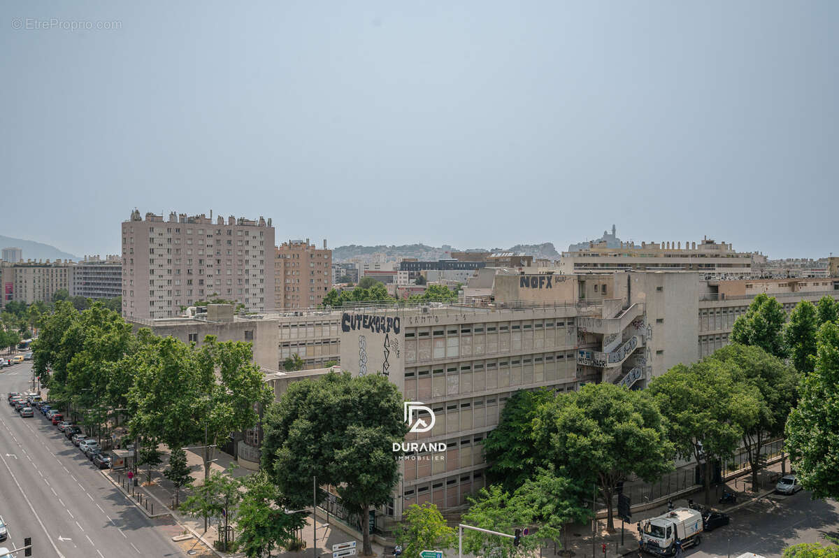 Appartement à MARSEILLE-5E
