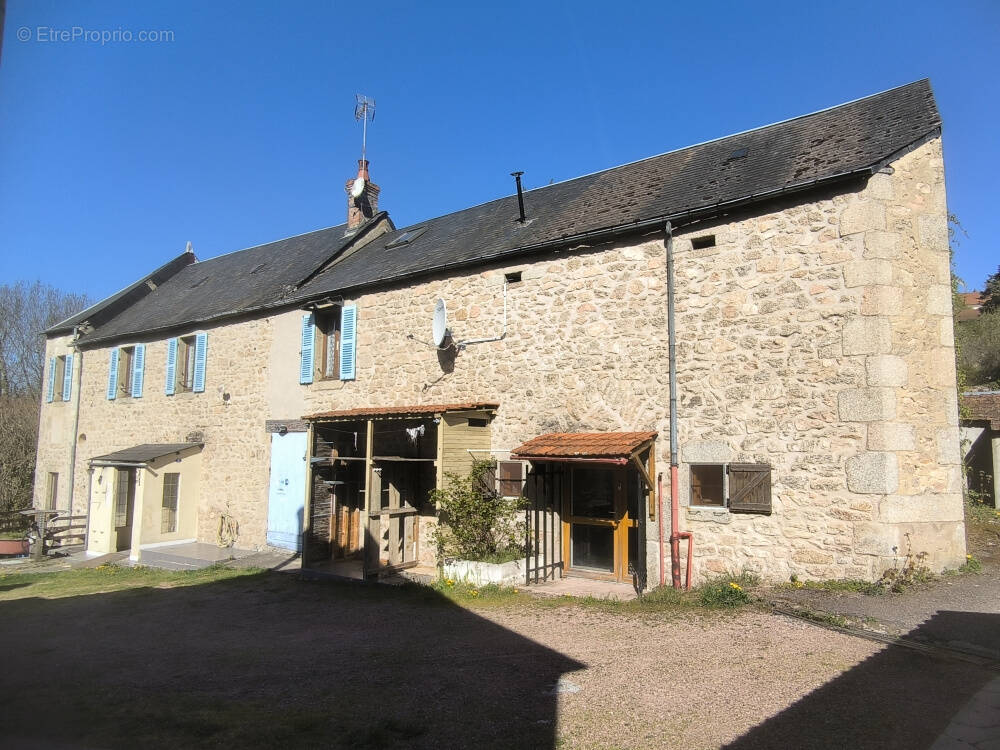 Maison à LORMES